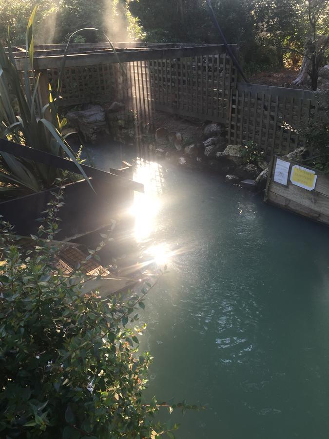 Golden Springs Motel, Holiday Park ロトルア エクステリア 写真