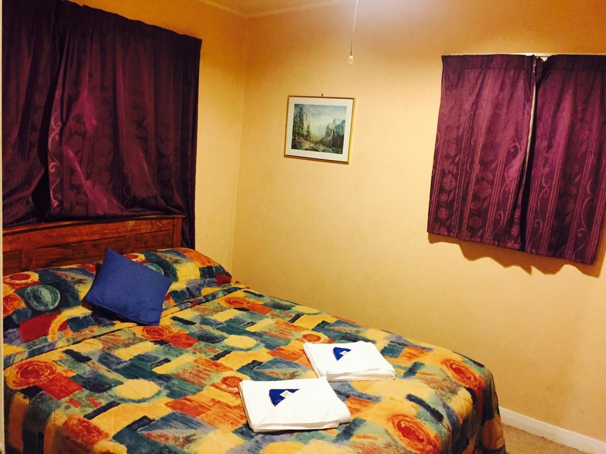 Golden Springs Motel, Holiday Park ロトルア エクステリア 写真