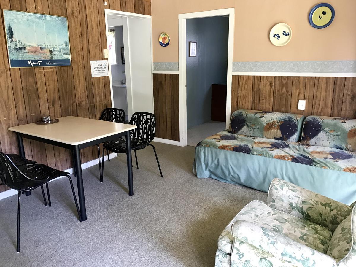 Golden Springs Motel, Holiday Park ロトルア エクステリア 写真